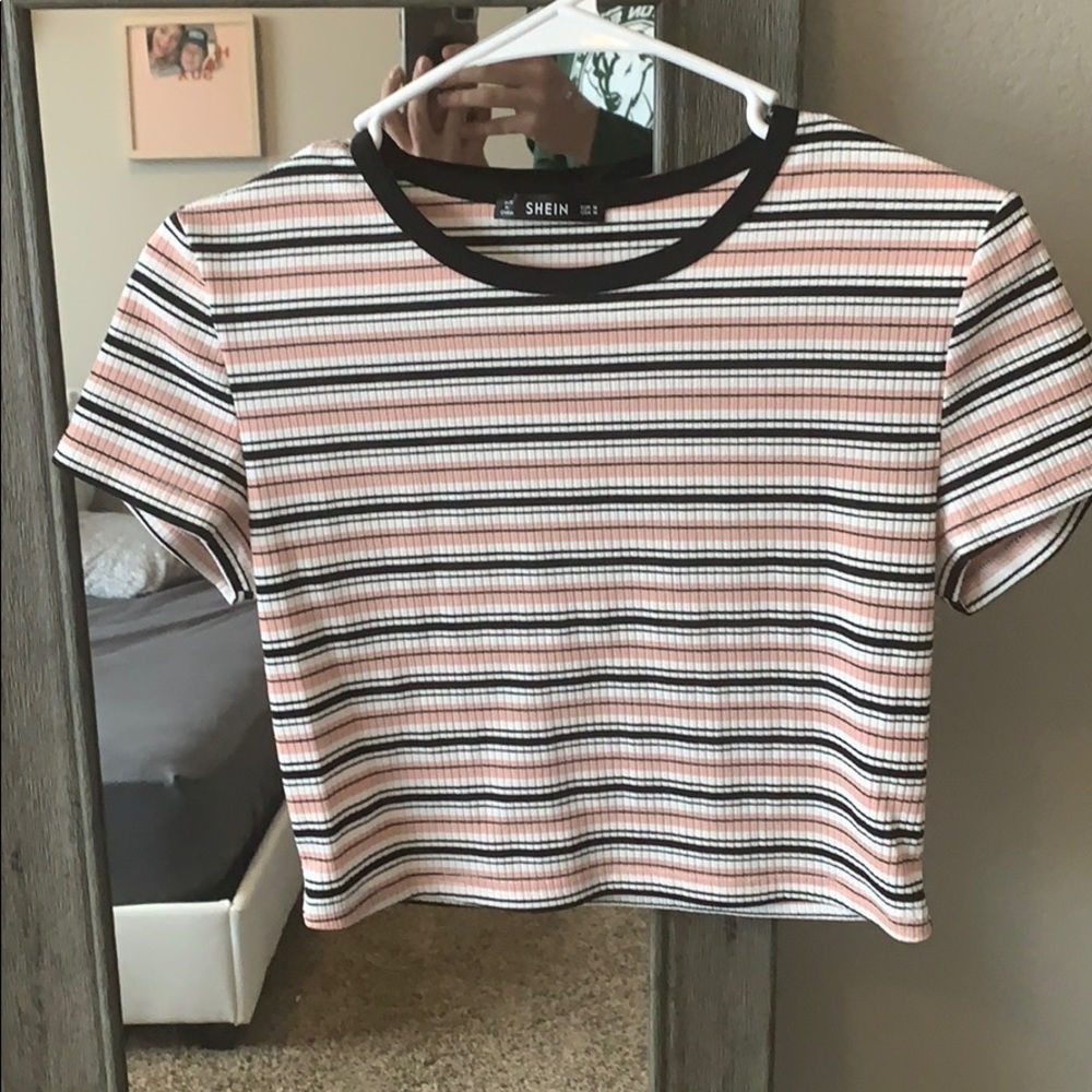 Stripped crop top shirt